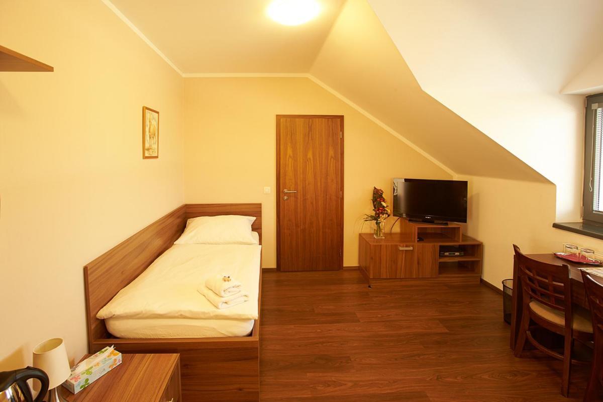 Hotel Horse Riding - Jezdecky Areal Tršice Szoba fotó