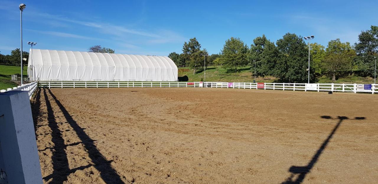 Hotel Horse Riding - Jezdecky Areal Tršice Kültér fotó